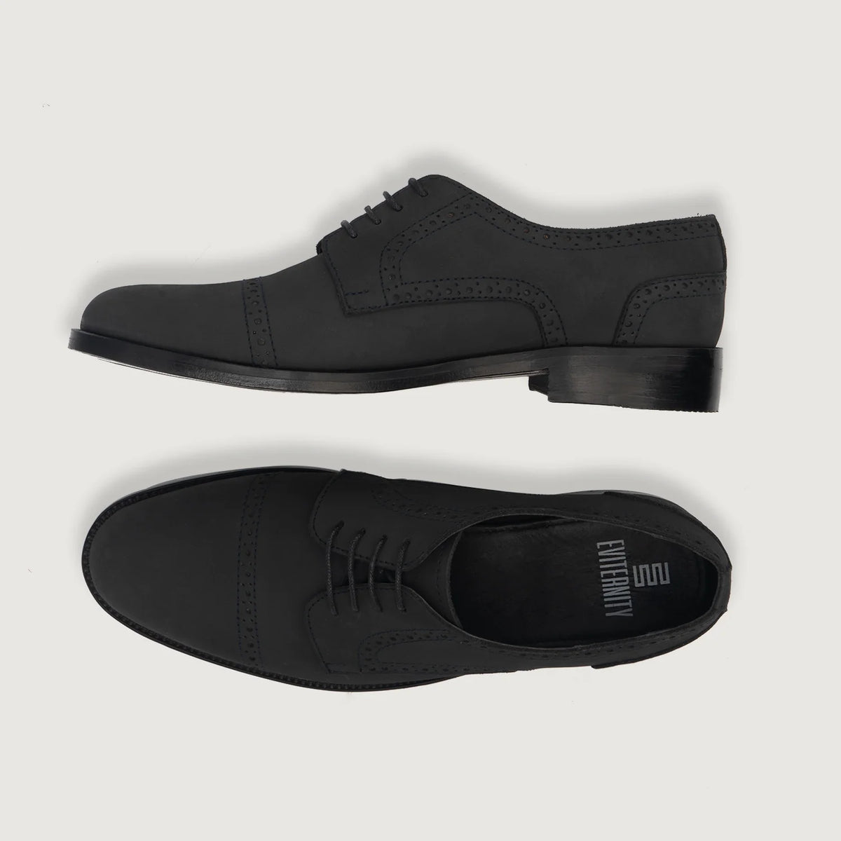 Dirk Brogues Derby Musta Nubuck Nahkakengät Miehille For Men - Vahvistettu kantapää ja tarkat kaksoisompeleet