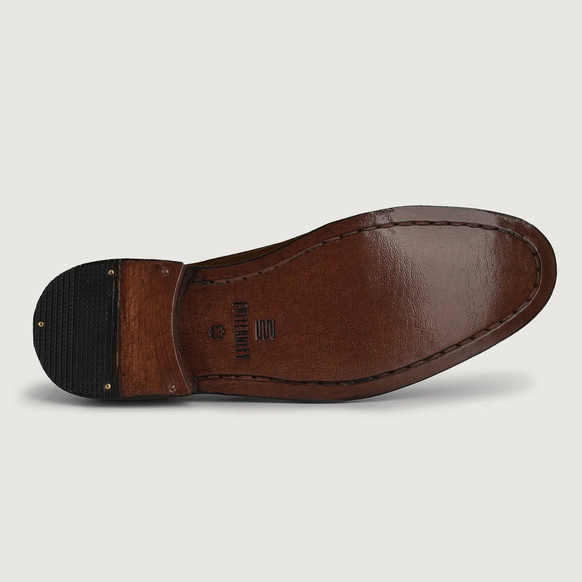High-Traction Rubber Outsole & Lug Tread Pattern on Attorney Derby Ruskea Nahkakengät Miehille For Men
