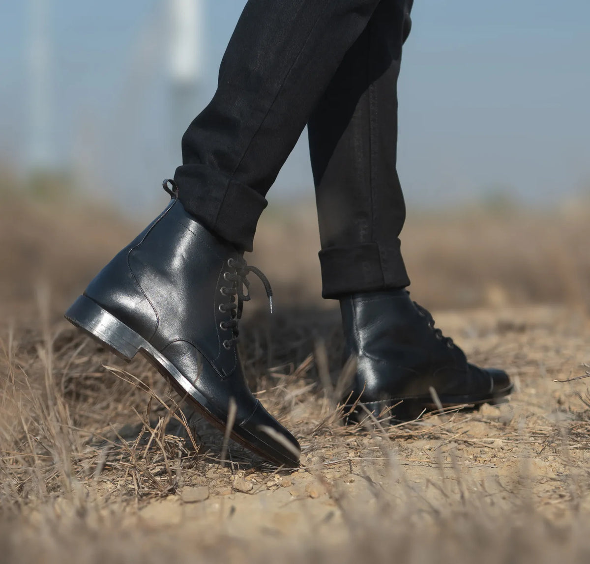 Orlaven Knight Derby Musta Nahkasaappaat Miehille footwear image 10