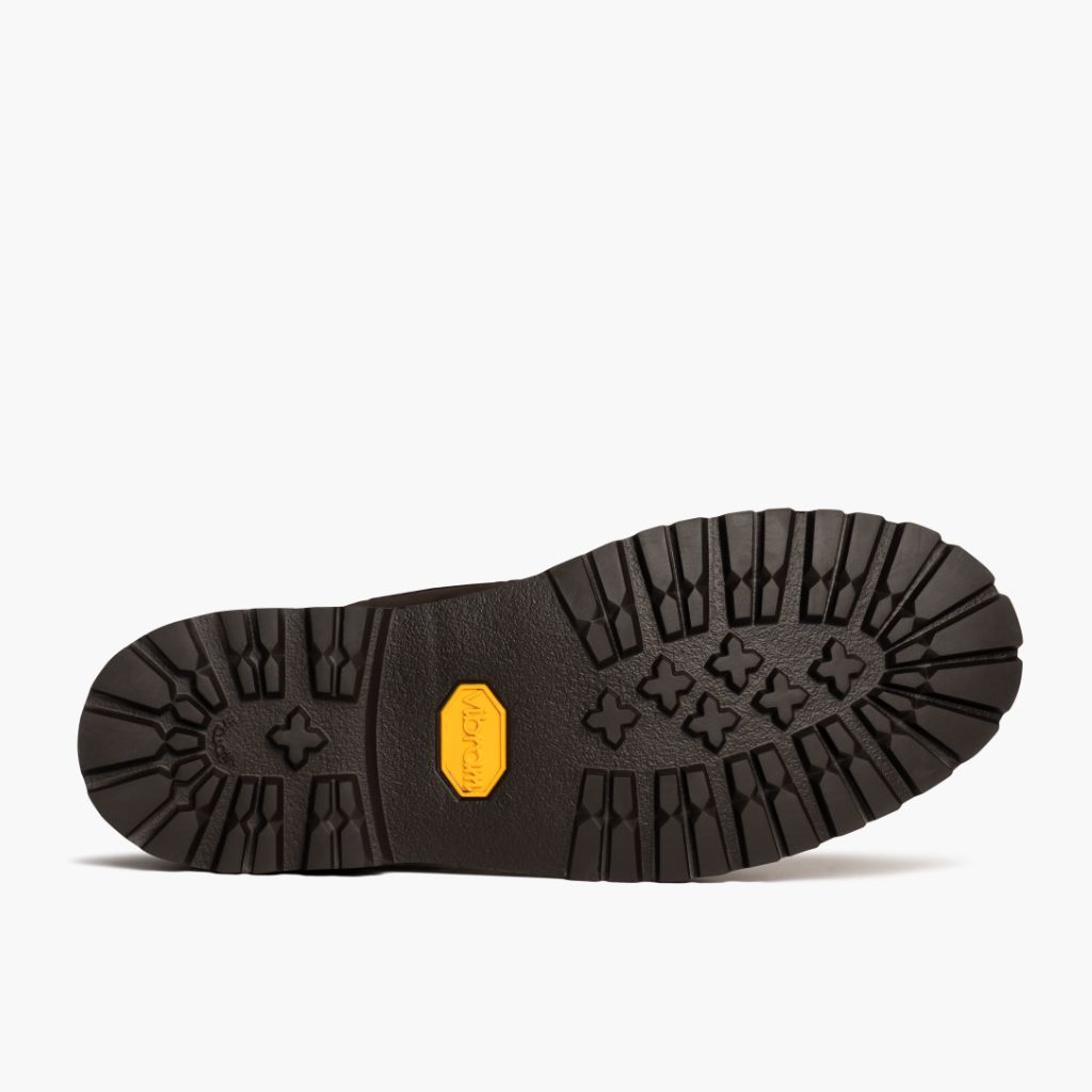 High-Traction Rubber Outsole & Lug Tread Pattern on Explorer Rocky Road Nahkasaappaat Miehille