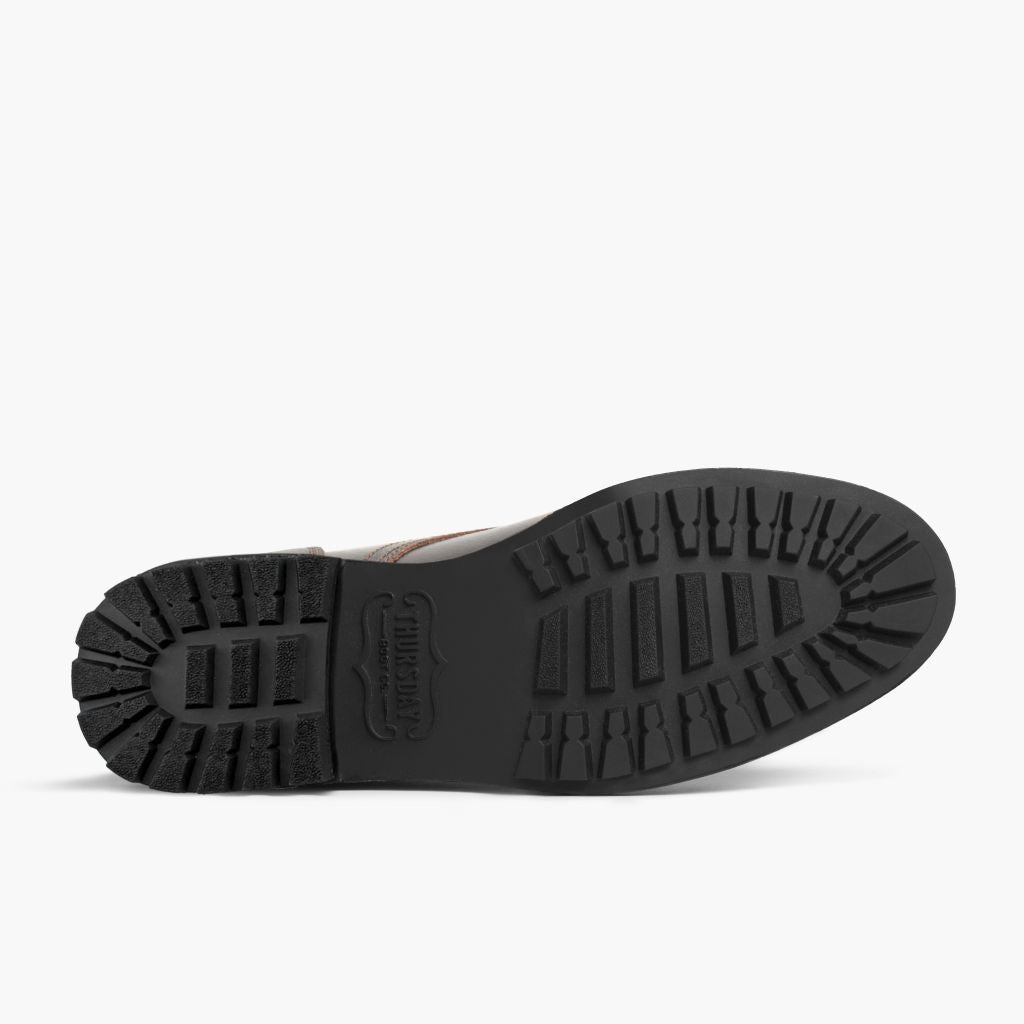 High-Traction Rubber Outsole & Lug Tread Pattern on Vanguard Waxed Cacao Nahkasaappaat Miehille For Men