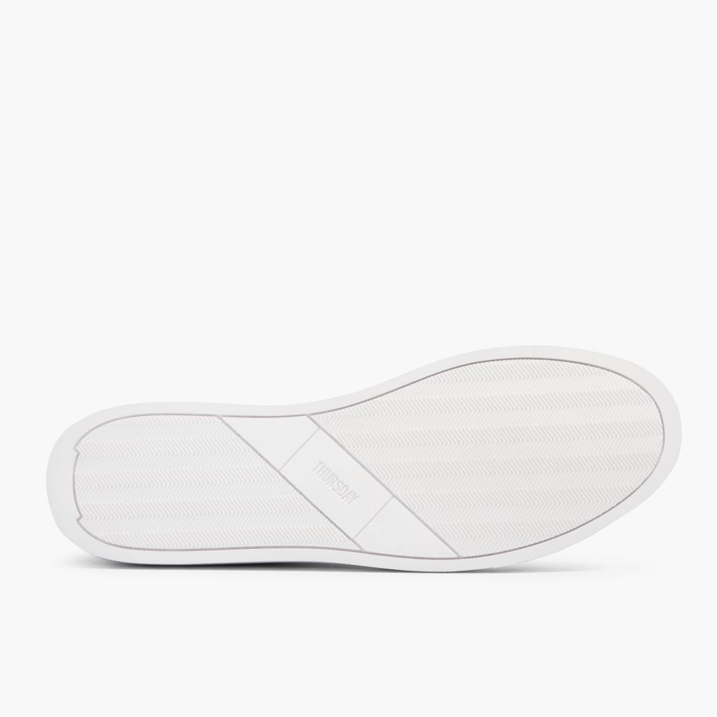 High-Traction Rubber Outsole & Lug Tread Pattern on Encore White Nahkatennarit Miehille