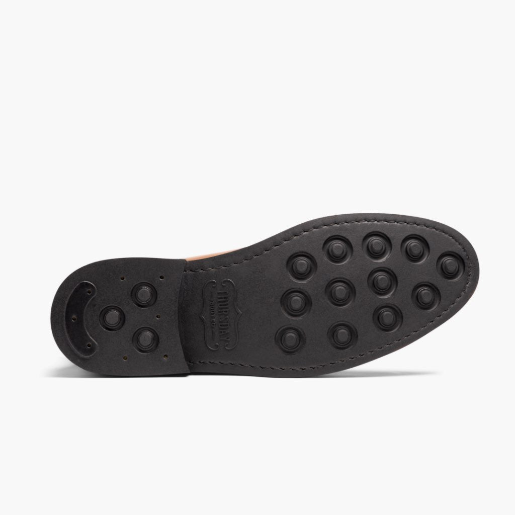 High-Traction Rubber Outsole & Lug Tread Pattern on Duke Brandy Nahkasaappaat Miehille