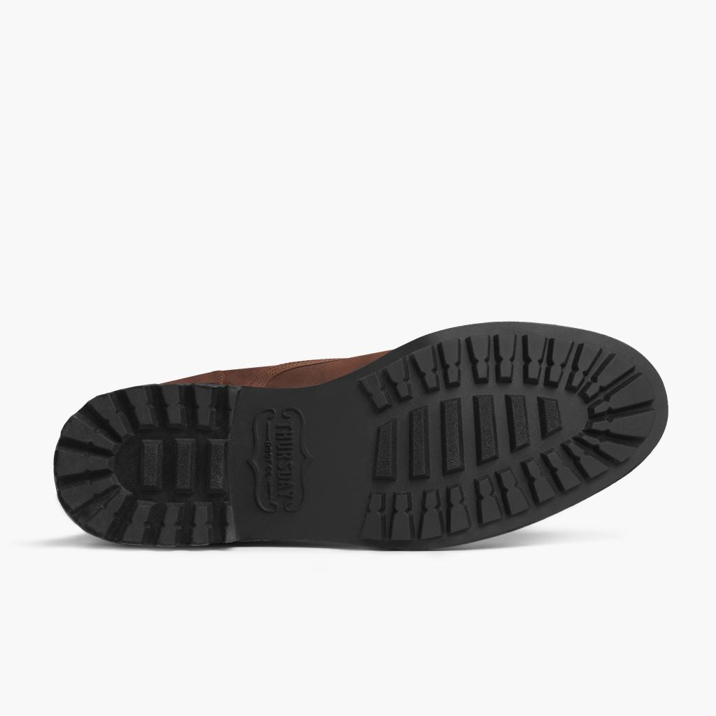 High-Traction Rubber Outsole & Lug Tread Pattern on Logger Arizona Adobe Nahkasaappaat Miehille