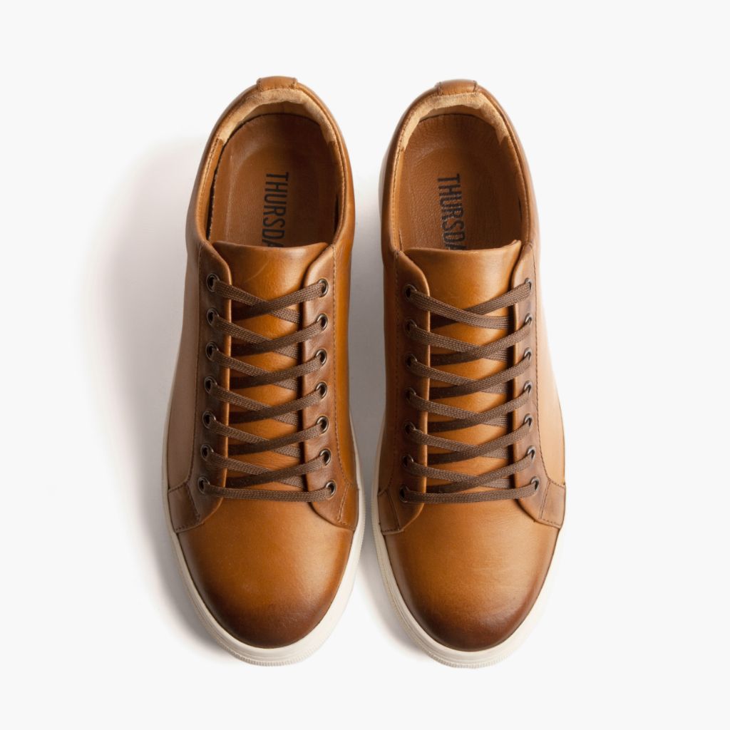 Premier Low Top Toffee Nahkatennarit Miehille For Men - Vahvistettu kantapää ja tarkat kaksoisompeleet