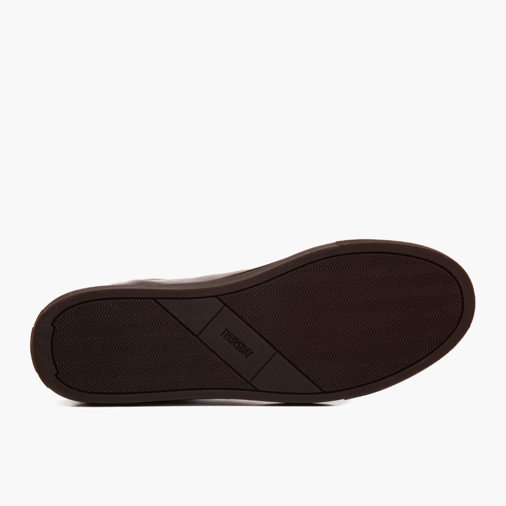 High-Traction Rubber Outsole & Lug Tread Pattern on Premier Low Top Old English Nahkatennarit Miehille For Men