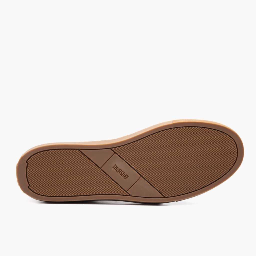 High-Traction Rubber Outsole & Lug Tread Pattern on Premier Low Top Cacao Nahkatennarit Miehille For Men