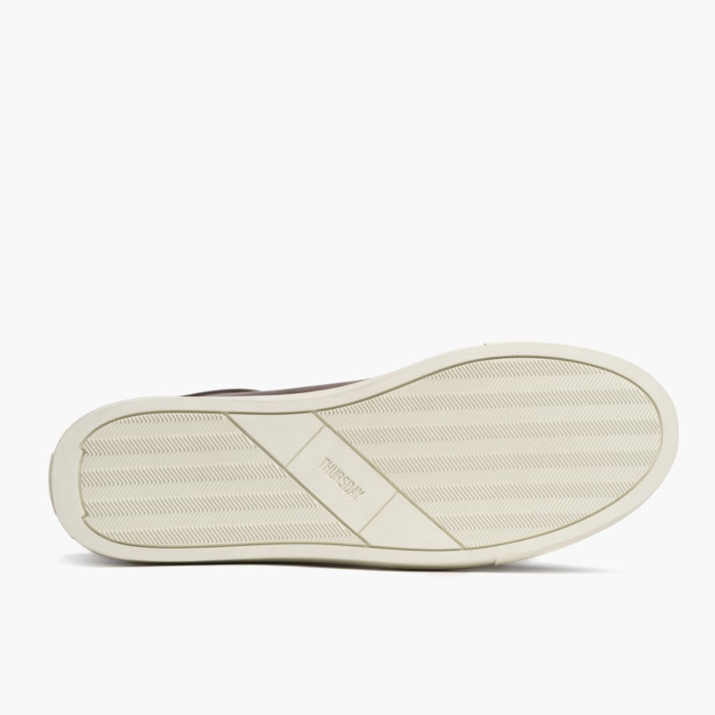 High-Traction Rubber Outsole & Lug Tread Pattern on Premier Low Top Coffee Nahkatennarit Miehille For Men