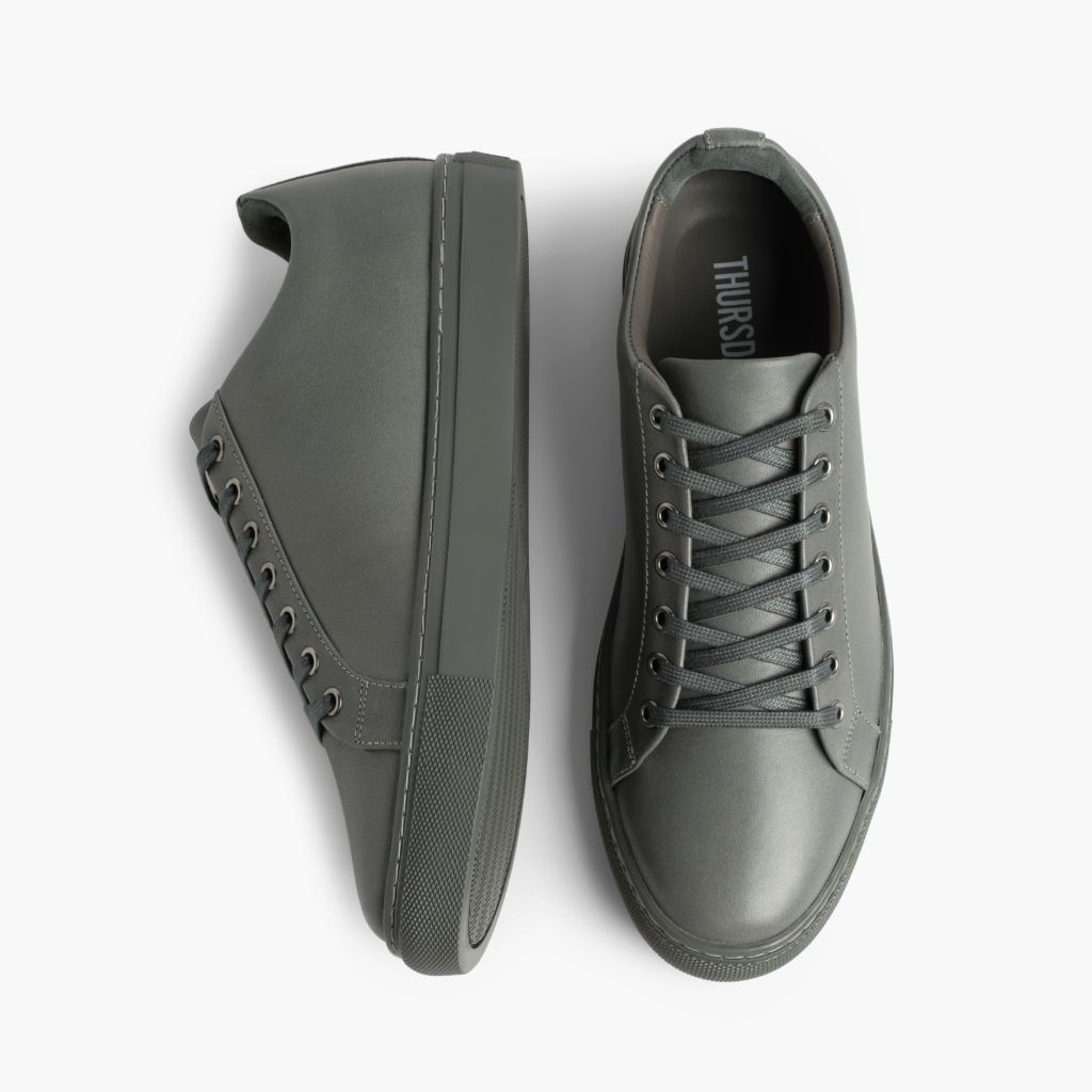 Premier Low Top Grey Nahkatennarit Miehille For Men - Vahvistettu kantapää ja tarkat kaksoisompeleet
