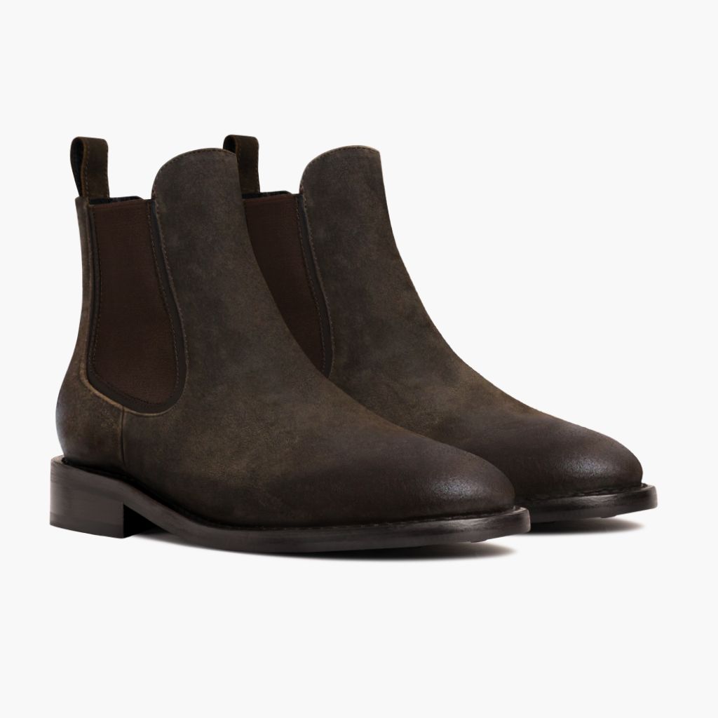 Duke Dark Olive Suede Nahkasaappaat Miehille in Olive Goatskin Suede - Sivunäkymä | Osta verkosta