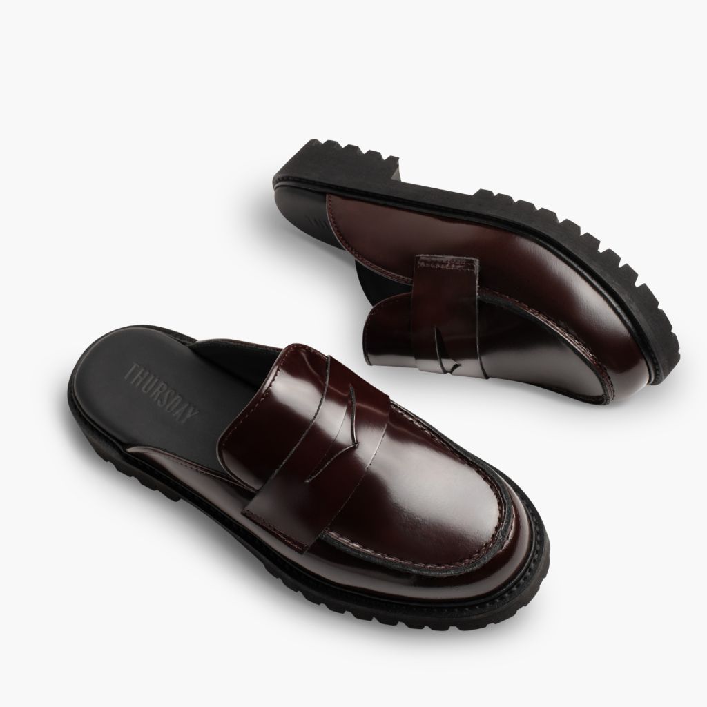 High-Traction Rubber Outsole & Lug Tread Pattern on Penny Mule Viininpunainen Nahkasaappaat Naisille