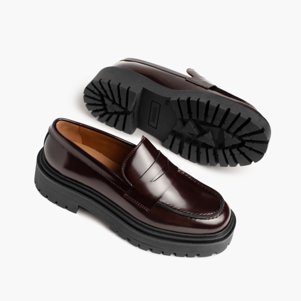 High-Traction Rubber Outsole & Lug Tread Pattern on Penny Platform Viininpunainen Nahkasaappaat Naisille