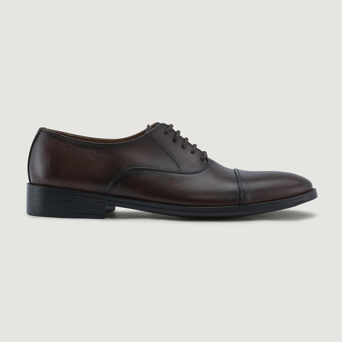 Burnished Brown Full-Grain leather Shoes - Goodyear welt -rakenne ja kärkiosa
