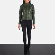 Women's Adalyn Quilted Green Nahkainen Biker-takki Naisille - Lateral Side Profile View Showing Sleeve Cut &amp; Athletic Taper Fit