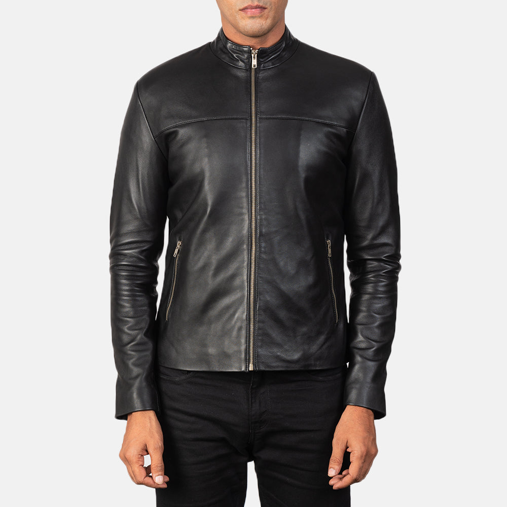 Men's Adornica Musta Nahkainen Biker-takki Miehille - Lateral Side Profile View Showing Sleeve Cut &amp; Athletic Taper Fit