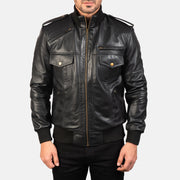 Close-Up Detail of High neck &amp; Zipper Hardware on Men's Agent Shadow Musta Nahkainen Pommitakki Miehille