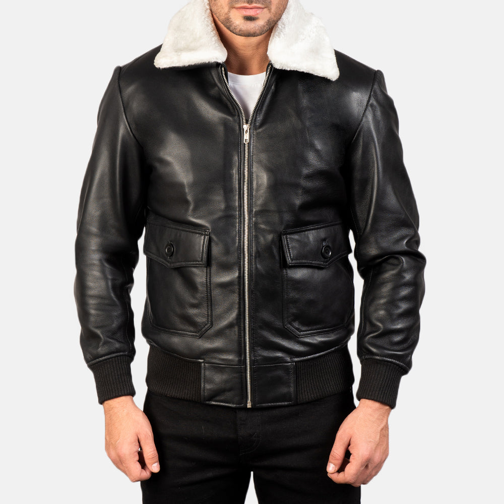 
Yksityiskohtainen lähikuva of Shirt with Removable Fur & Zipper Hardware on Airin G-1 Black & White Leather Bomber Jacket