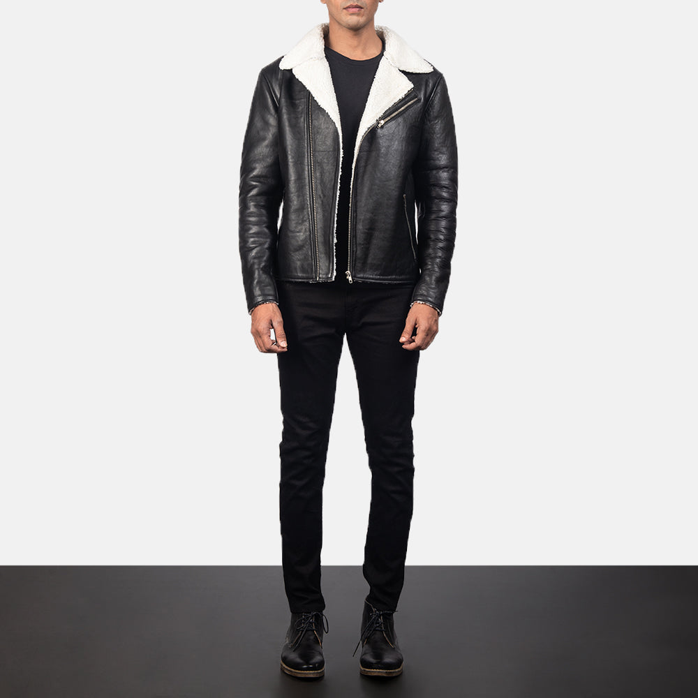 Close-Up Detail of Notch &amp; Zipper Hardware on Men's Alberto White Shearling Musta Nahkatakki Miehille