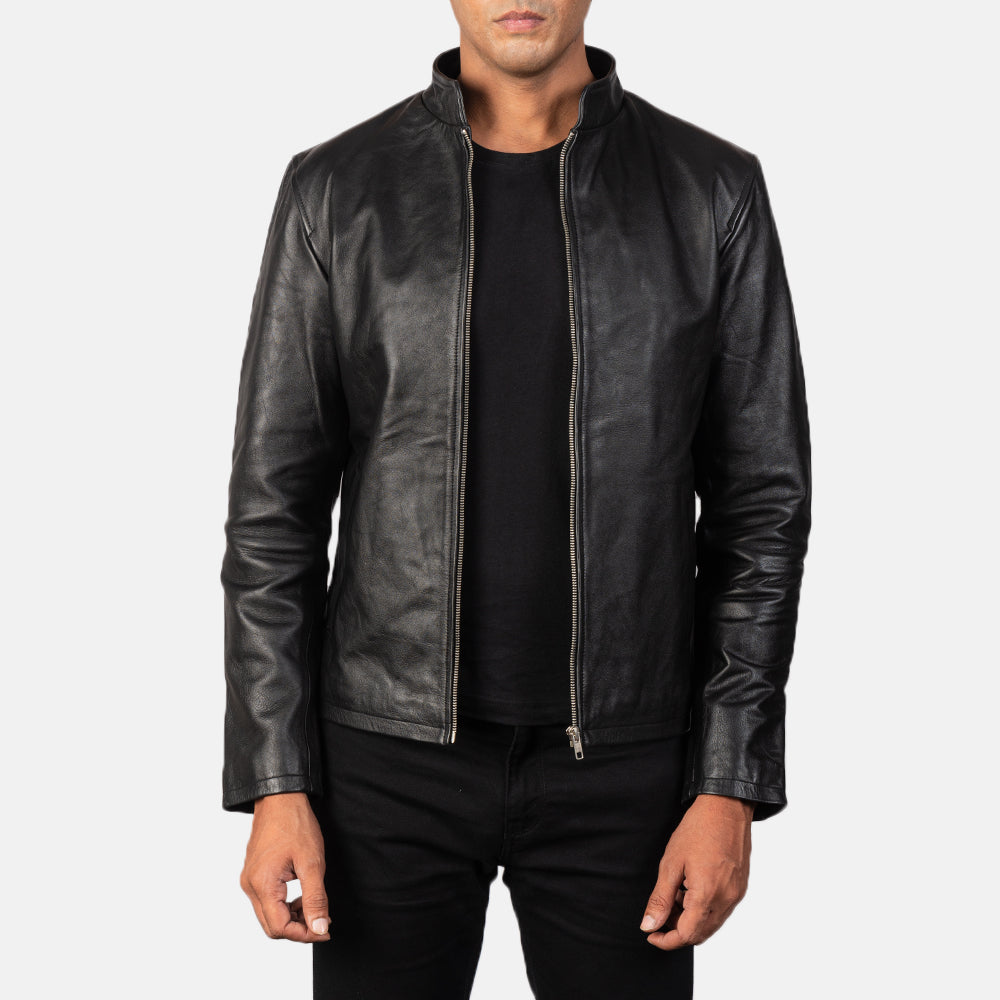 
Alex Black Leather Biker Jacket in Black Cowhide Leather - Edestä ja räätälöity siluetti | Osta verkosta
