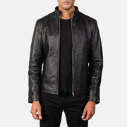 
Alex Black Leather Biker Jacket in Black Cowhide Leather - Edestä ja räätälöity siluetti | Osta verkosta