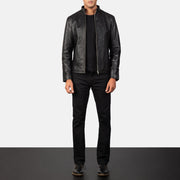 
Yksityiskohtainen lähikuva of Band & Zipper Hardware on Alex Black Leather Biker Jacket