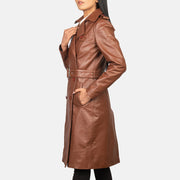 Close-Up Detail of Notch &amp; Buttons Hardware on Women's Alice Ruskea Double Breasted Nahkatakki Pitkä Naisille