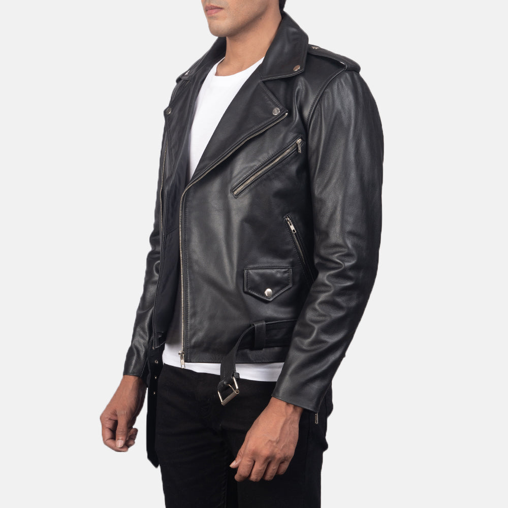 
Black Cowhide Leather Biker Jacket - Takaa istuvilla olkapäillä ja siistillä helmalla