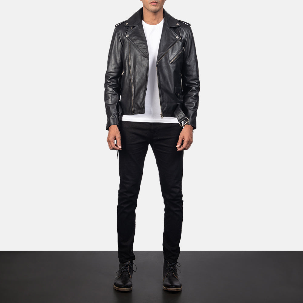 
Allaric Alley Black Leather Biker Jacket - Sivuprofiili ergonomisella hihanleikkauksella