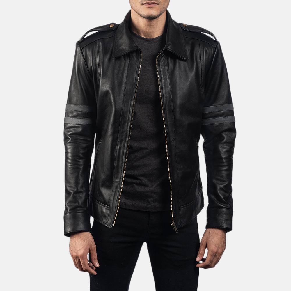 Close-Up Detail of Shirt &amp; Zipper Hardware on Armstrong Musta Nahkainen Biker-takki Miehille