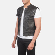 
Brown Sheepskin Leather Biker Jacket - Takaa istuvilla olkapäillä ja siistillä helmalla
