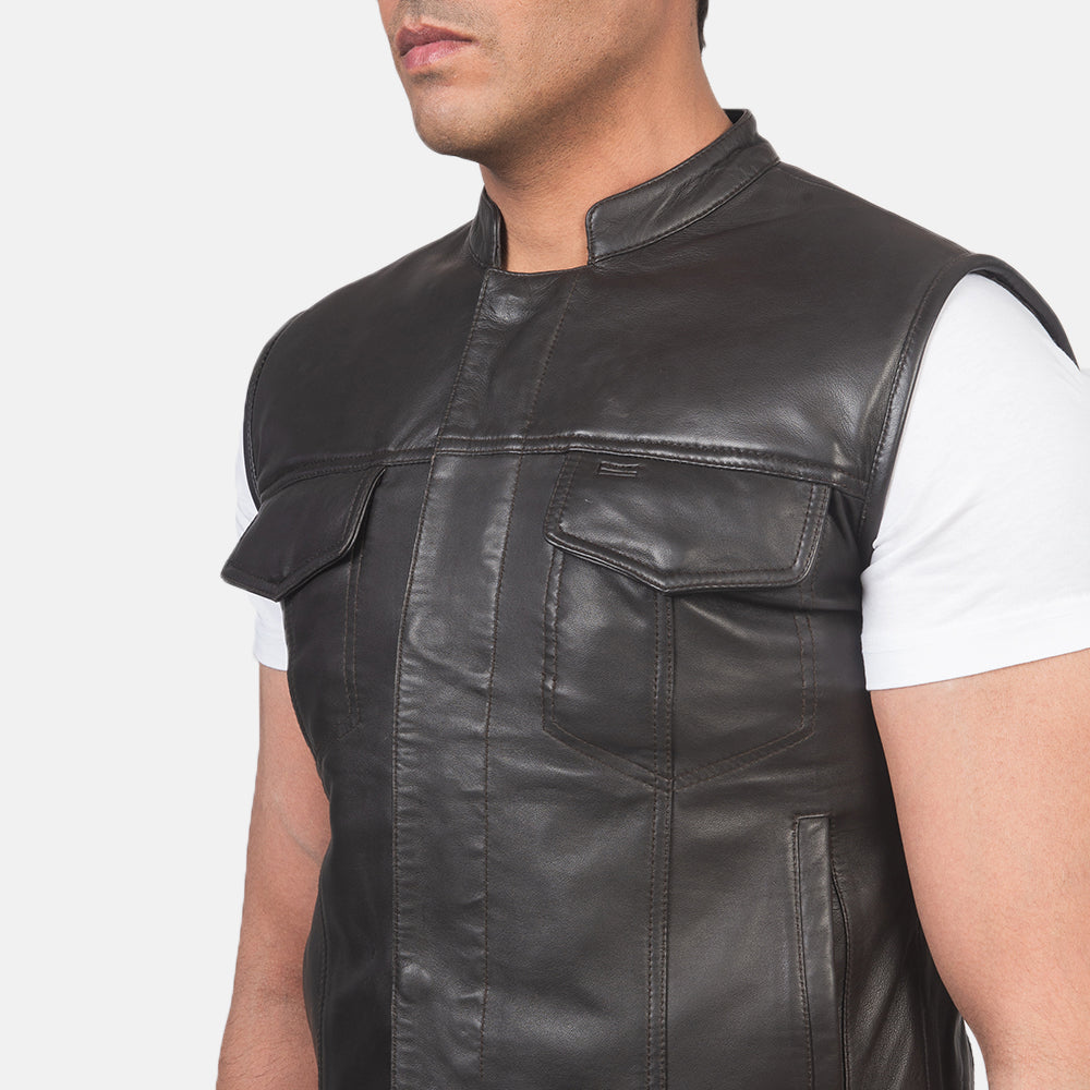 
Sisäpuolen näkymä Showing Quilted Polyester Lining & Kaksi käytännöllistä sisätaskua