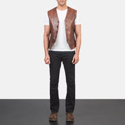 Men's Auden Ruskea Nahkaliivi Miehille - Lateral Side Profile View Showing Sleeve Cut &amp; Athletic Taper Fit