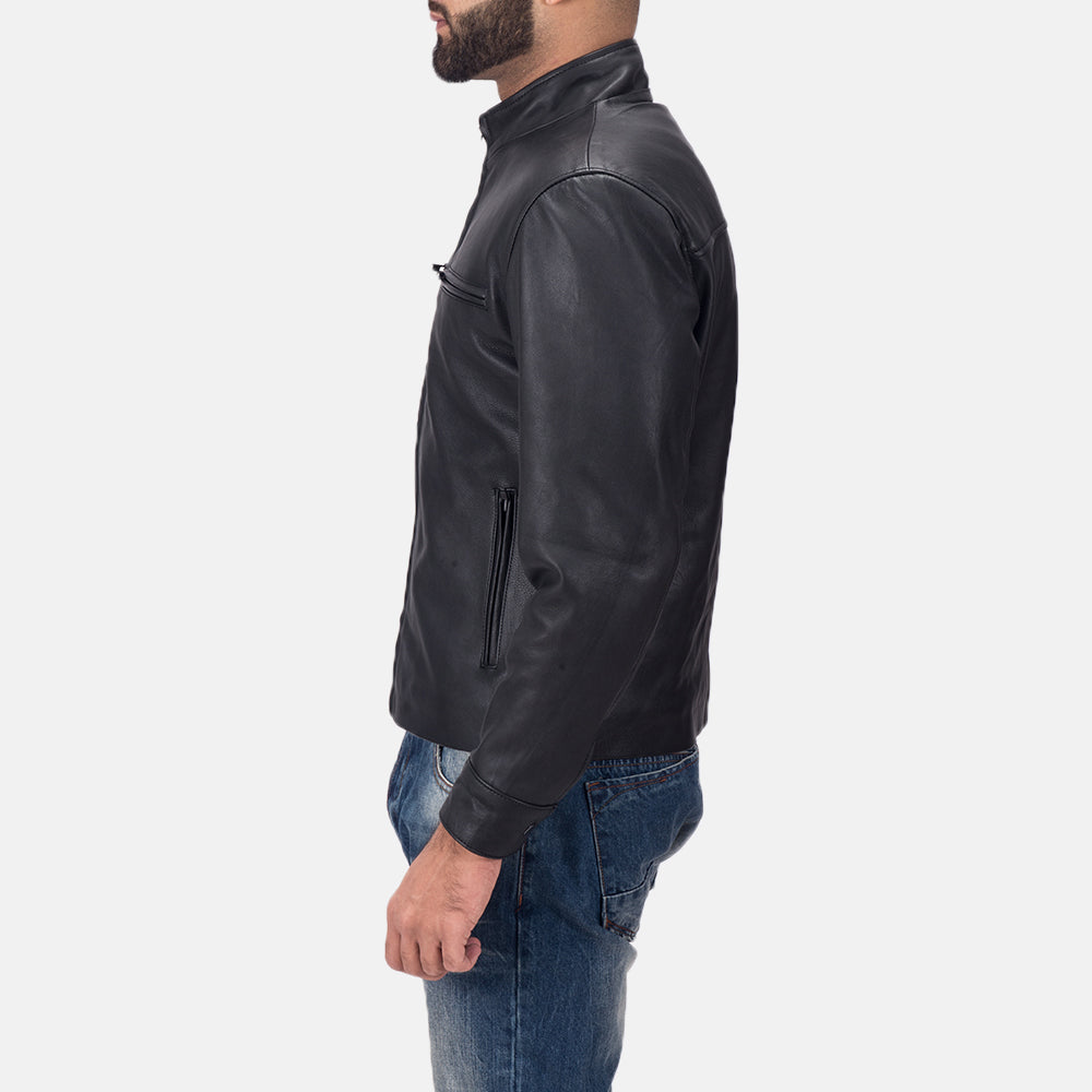 Austere Matte Musta Nahkainen Biker-takki Miehille - Lateral Side Profile View Showing Sleeve Cut &amp; Athletic Taper Fit