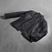 Button &amp; Hem Craftsmanship Construction Detail on Austere Matte Musta Nahkainen Biker-takki Miehille