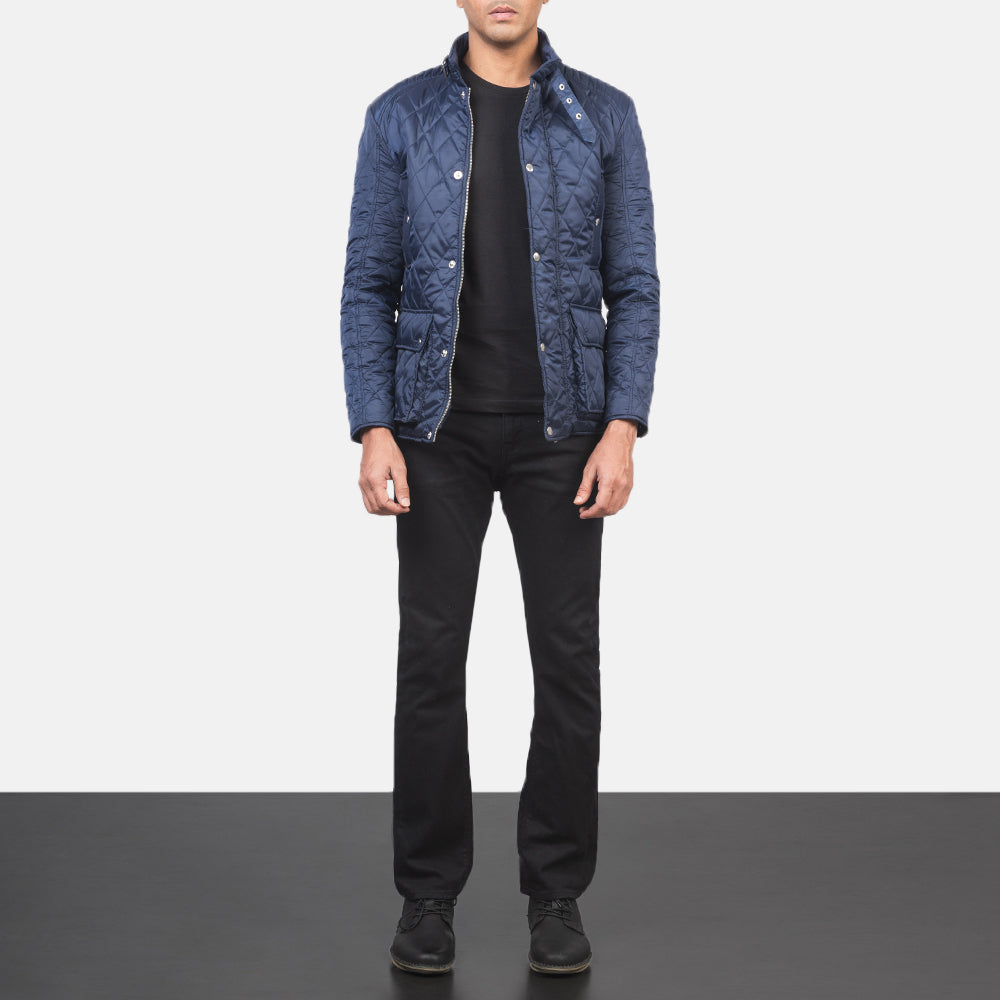 Close-Up Detail of Belted Band &amp; Button Hardware on Men's Barry Quilted Blue Windbreaker Nahkatakki Miehille