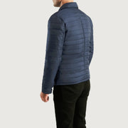 Close-Up Detail of High neck &amp; Button Hardware on Men's Bo Quilt Windbreaker Nahkatakki Miehille