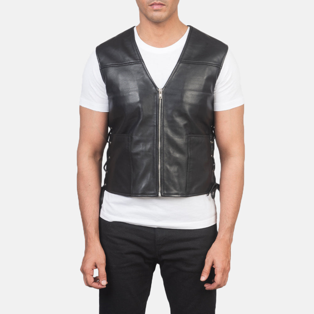 Close-Up Detail of Classic Collar &amp; Zipper Hardware on Men's Brandon Musta Nahkaliivi Miehille