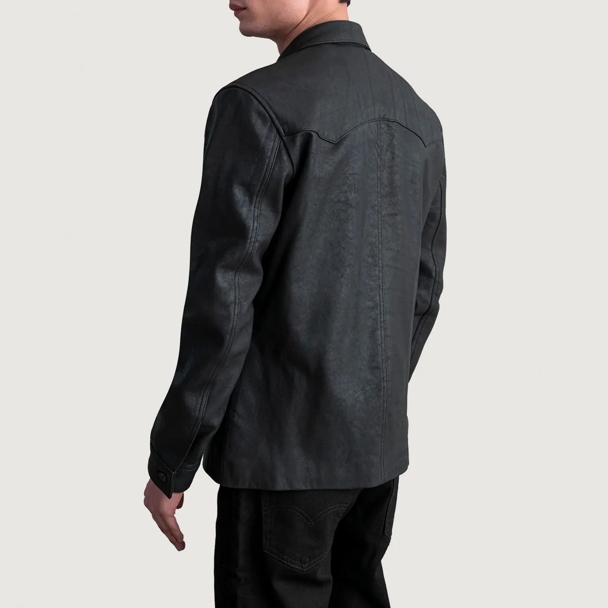 
Sisäpuolen näkymä Showing Viscose Lining & Kaksi käytännöllistä sisätaskua