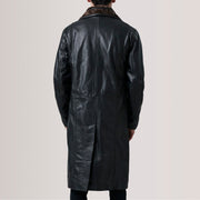 Close-Up Detail of Notch &amp; Button Hardware on Cai Musta Leather Shearling Nahkatakki Pitkä Miehille For Men