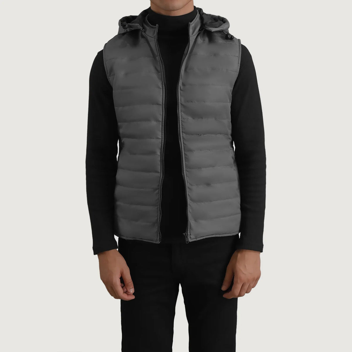 
Carlo Grey Hupullinen toppaliivi Miehille in Green Full-Grain Leather - Edestä ja räätälöity siluetti | Osta verkosta