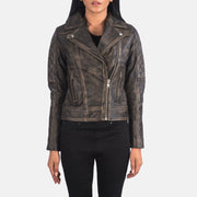 
Yksityiskohtainen lähikuva of Notch & Zipper Hardware on Carolyn Quilted Distressed Brown Biker Jacket