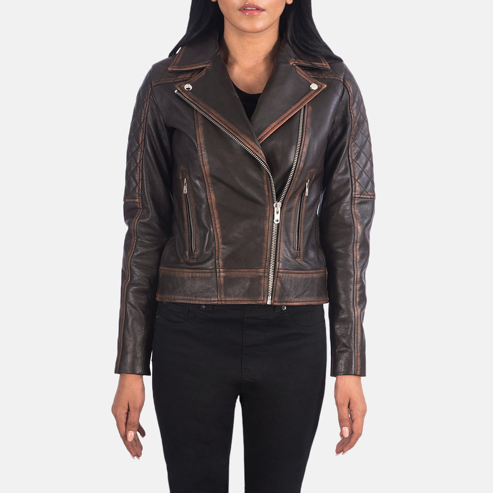 
Carolyn Quilted Vintage Brown Biker Jacket in Vintage Brown Goatskin Leather - Edestä ja räätälöity siluetti | Osta verkosta