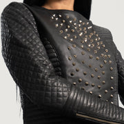 
Celeste Nahkainen Biker-takki Naisille - Sivuprofiili ergonomisella hihanleikkauksella