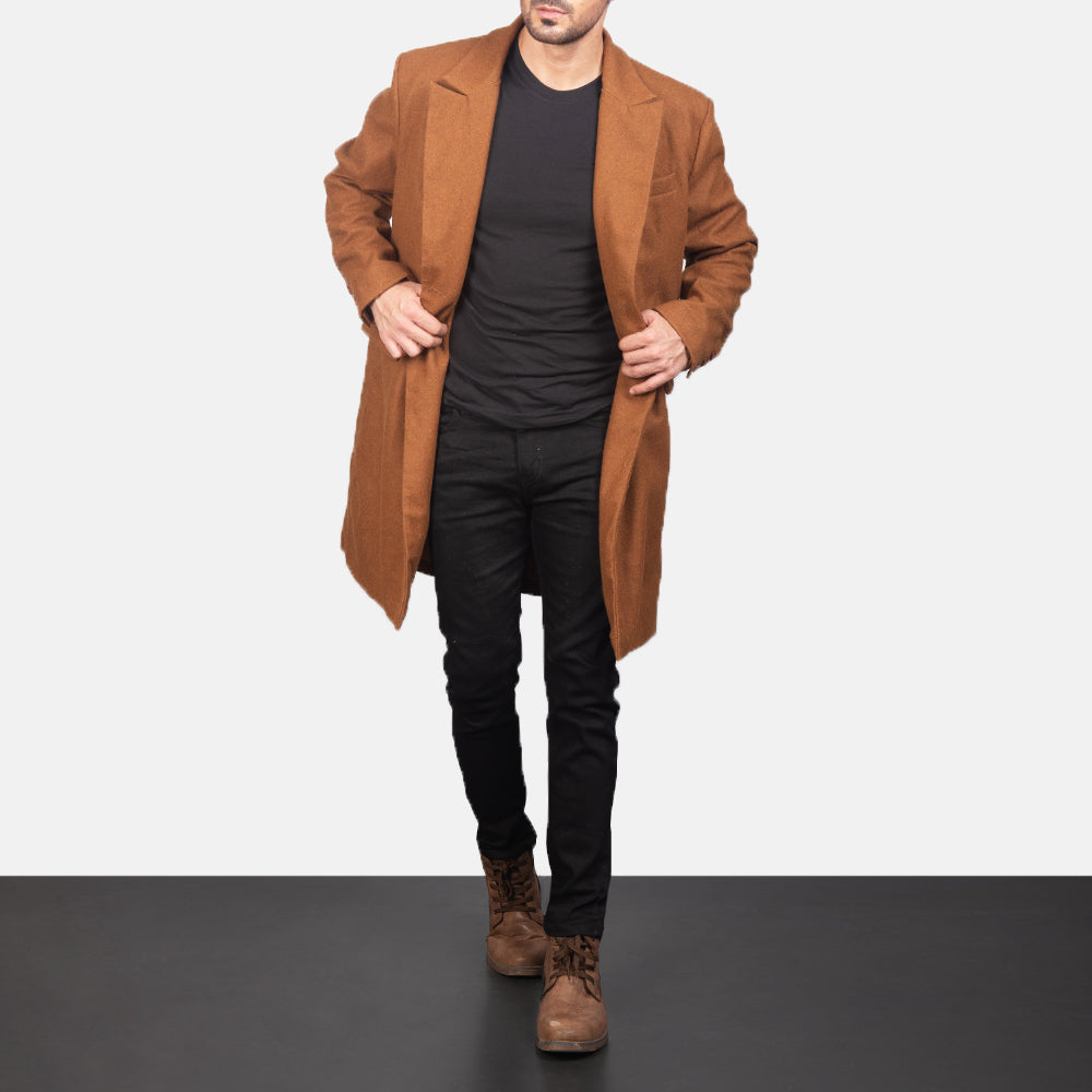 
Yksityiskohtainen lähikuva of Notch & Button Hardware on Claud Khaki Wool Double Breasted Coat