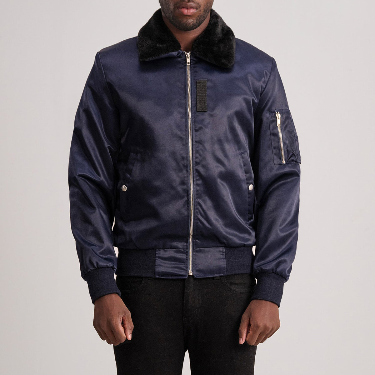 Clyde B-15 Blue Nahkainen Pommitakki Miehille in Blue Satin - Front Profile View &amp; Tailored Silhouette | Buy Online