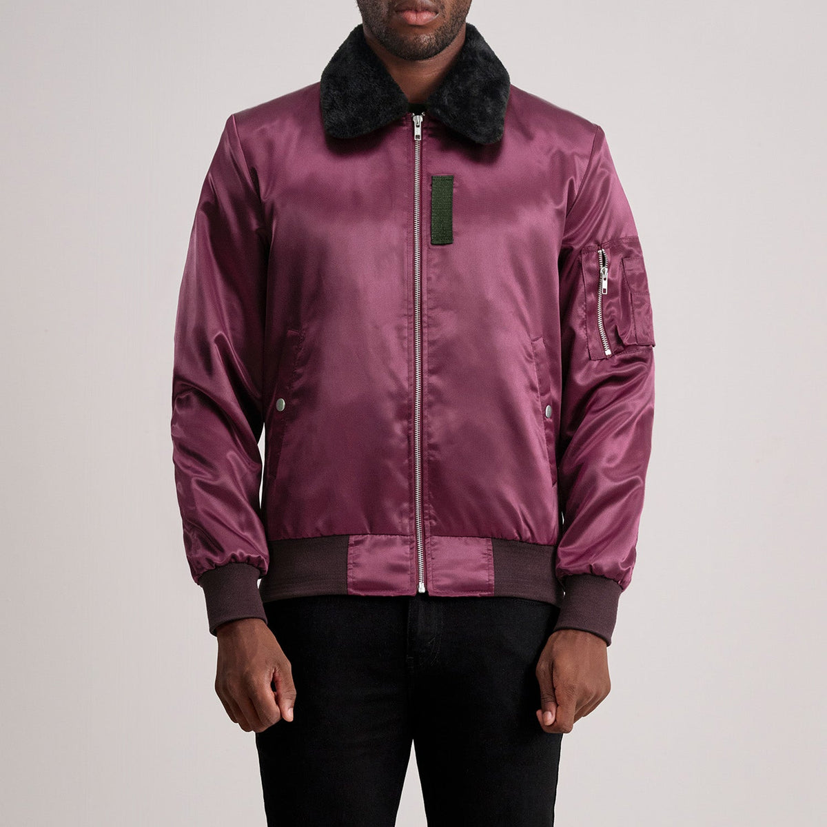 Clyde B-15 Maroon Nahkainen Pommitakki Miehille in Maroon Satin - Front Profile View &amp; Tailored Silhouette | Buy Online