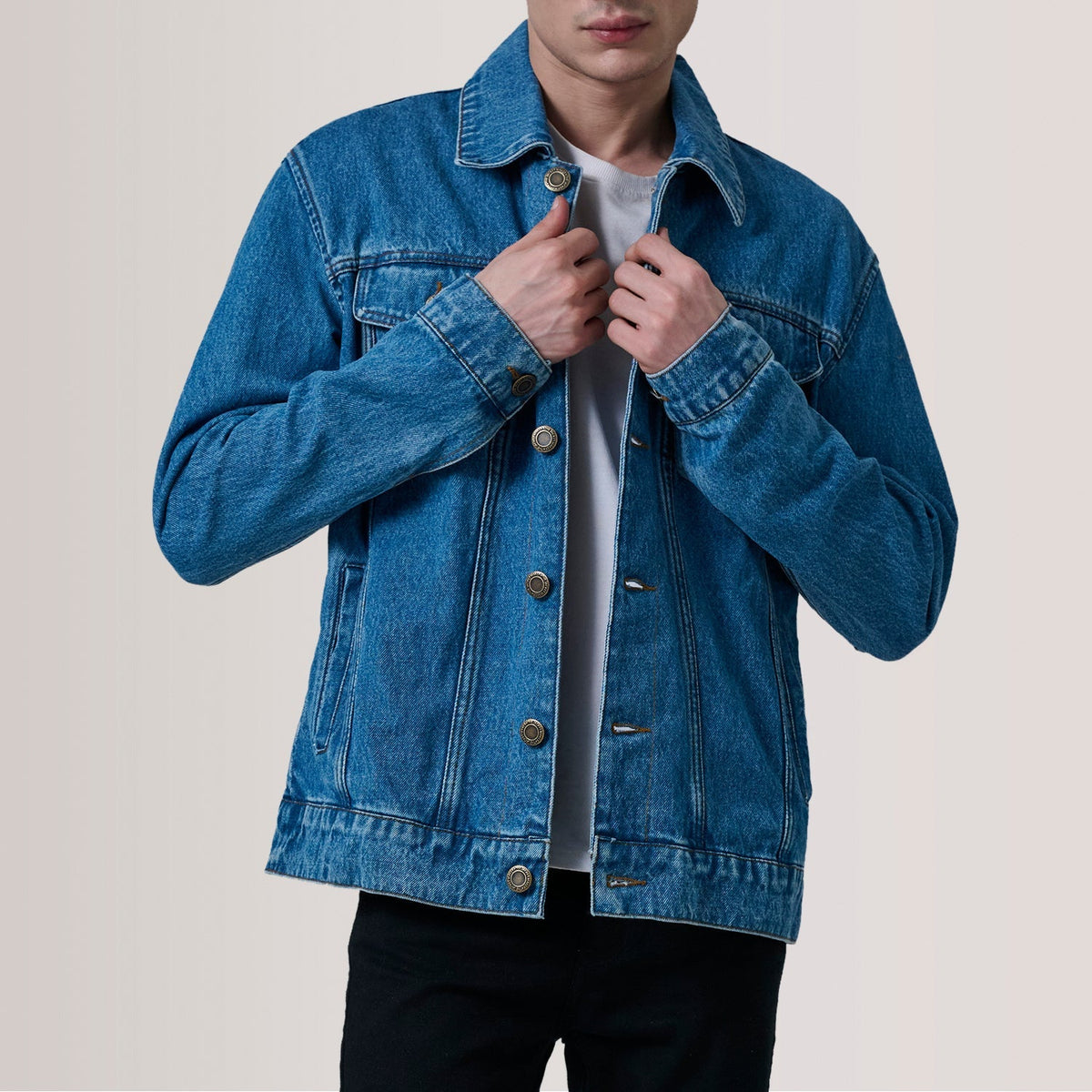 Conard Blue Denim Trucker Nahkatakki Miehille For Men in Blue Full-Grain Leather - Front Profile View &amp; Tailored Silhouette | Buy Online