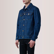 
Conard Dark Sininen Denim Trucker Nahkatakki Miehille For Men - Sivuprofiili ergonomisella hihanleikkauksella