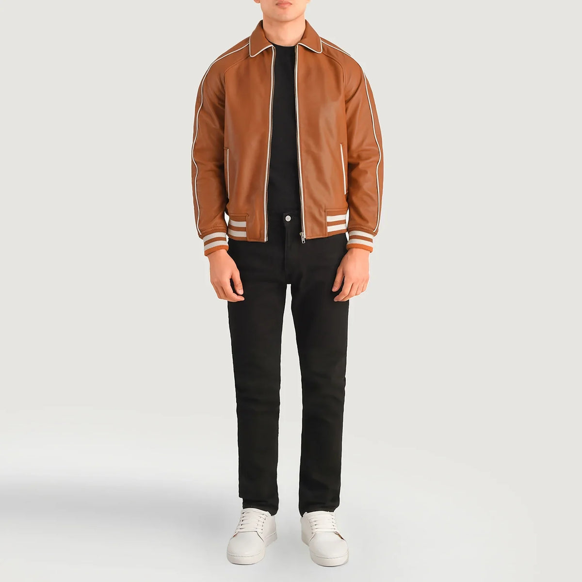 Cooper Vaaleanruskea Ruskea Leather Varsity Nahkatakki Miehille - Lateral Side Profile View Showing Sleeve Cut &amp; Athletic Taper Fit