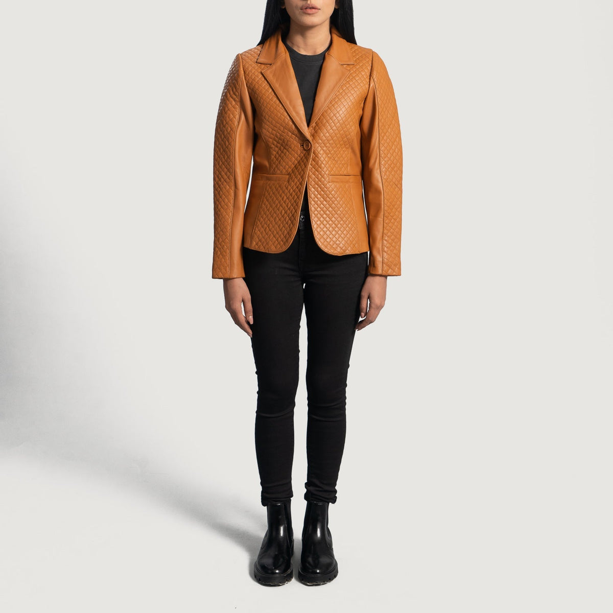 Women's Cora Quilted Ruskea Nahkainen Bleiseri Naisille - Lateral Side Profile View Showing Sleeve Cut &amp; Athletic Taper Fit